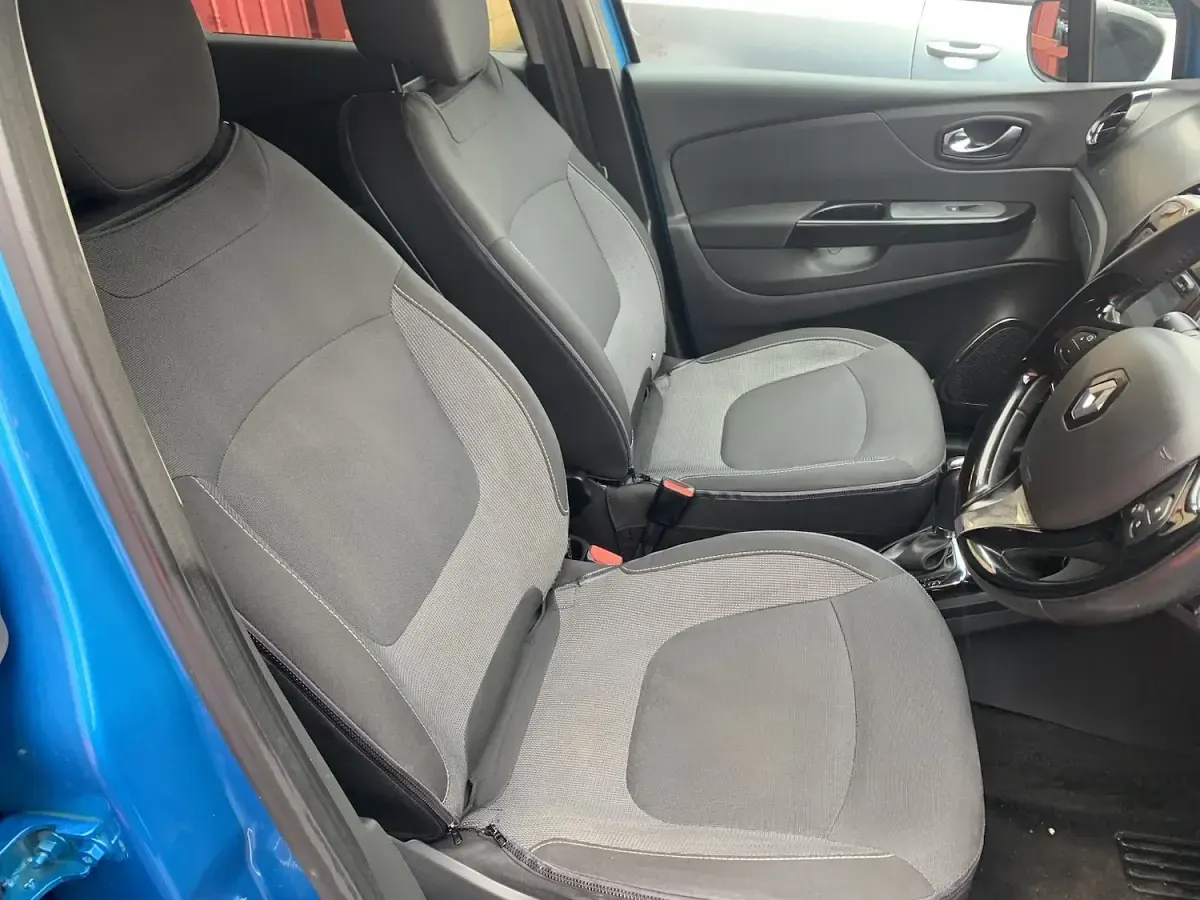 Used Renault Captur Dynamique 90 HP (66 kW) 2017 Blue SUV