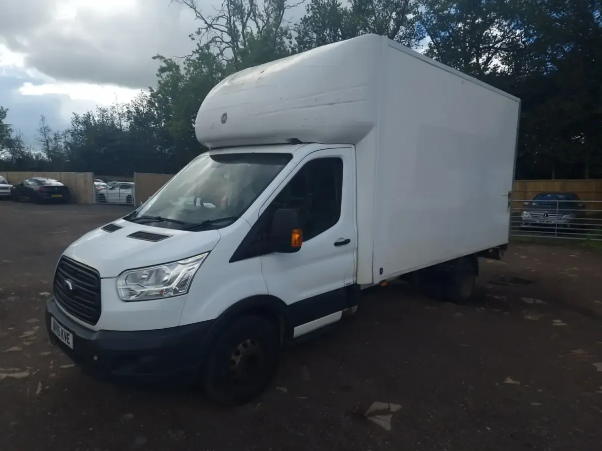 Usado Ford Transit 125 CV (91 kW) 2015 Blanco Descapotable