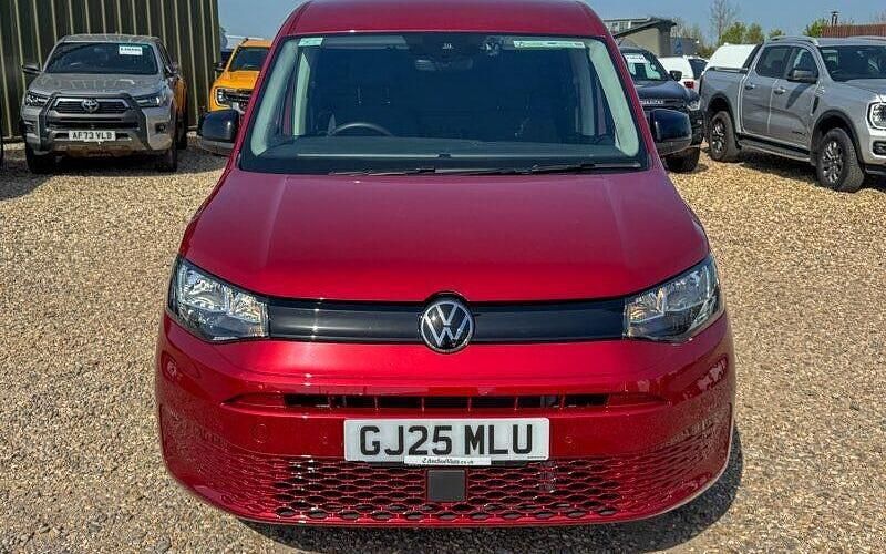 Used VW Caddy Maxi Pro 116 HP (85 kW) 2025 Red MPV