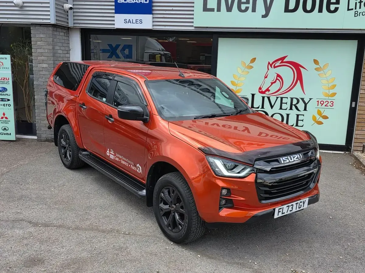 Second-hand Isuzu D-Max 163 CP (119 kW) 2023 Portocaliu Pickup