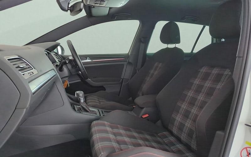 Used VW Golf VII GTI 230 HP (169 kW) 2018 White Hatchback