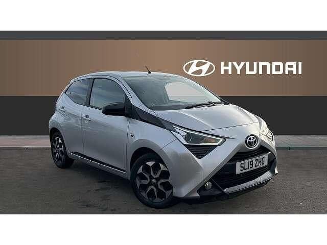Silver Used 2019 Toyota Aygo Trend Hatchback | £8,123 (Fair price) - Image 1/4