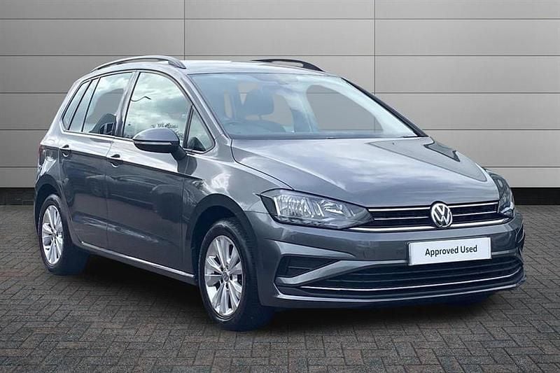 Used VW Golf VII SE 115 HP (84 kW) 2019 Indium grey Hatchback