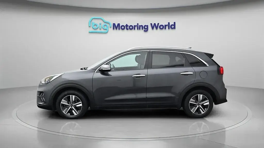 Used Kia Niro 139 HP (102 kW) 2021 Grey SUV