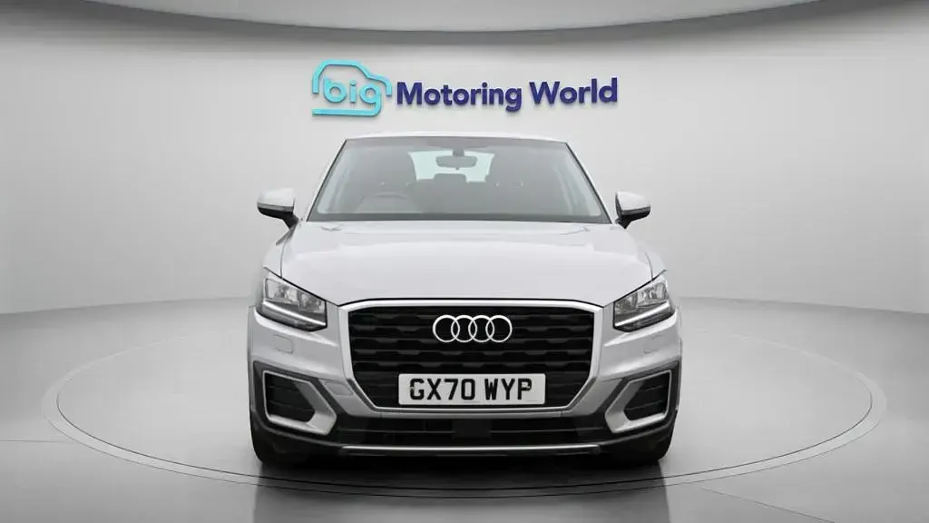 Used Audi Q2 150 HP (110 kW) 2020 Silver SUV
