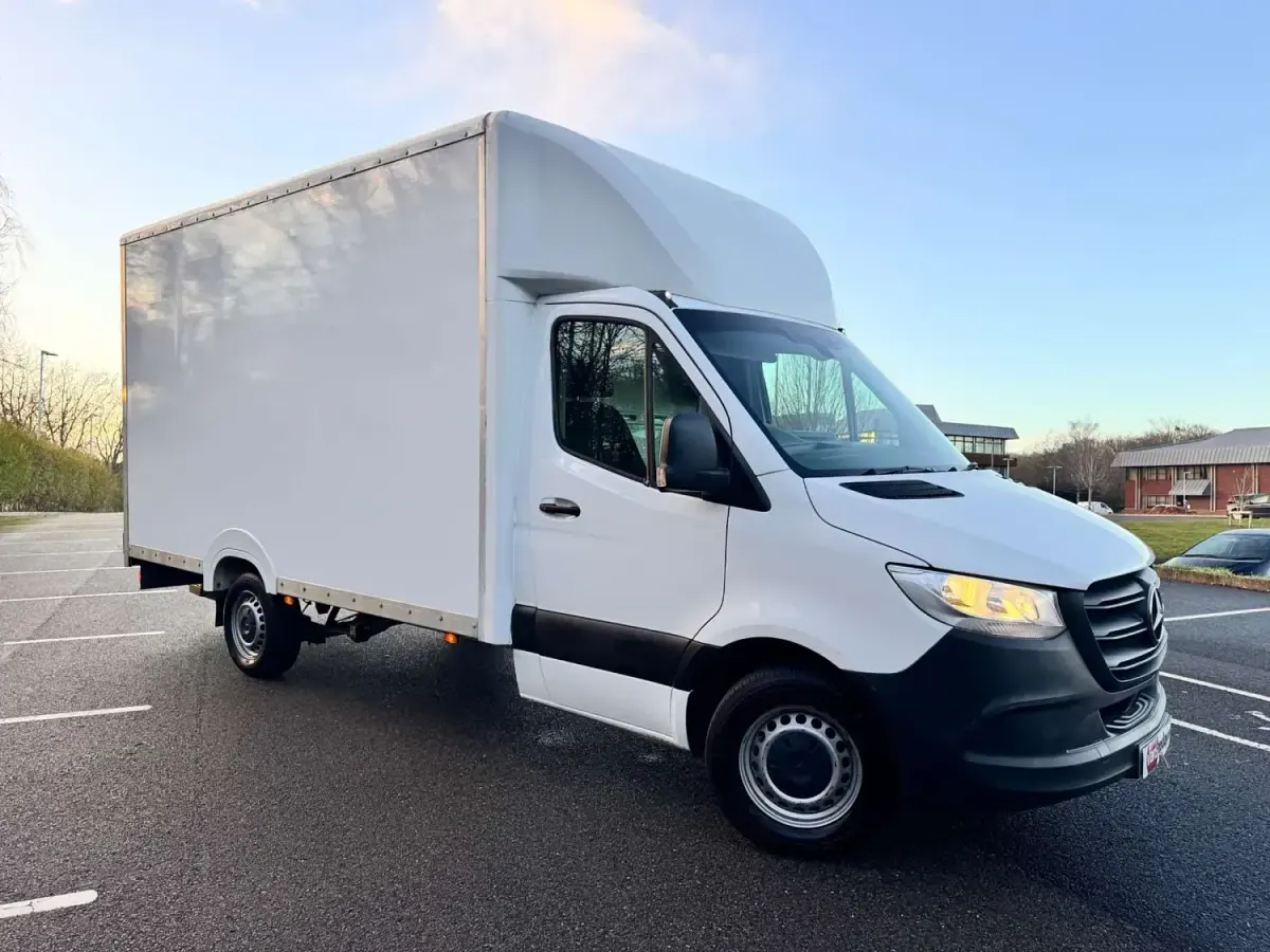 Begagnad Mercedes Sprinter Progressive 2021 Vit Van