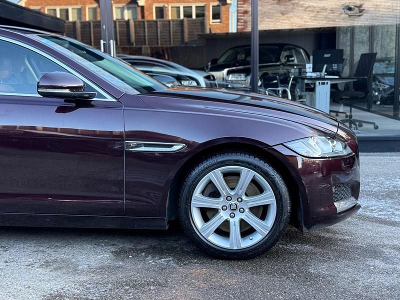 Used Jaguar XF S 300 HP (220 kW) 2017 Burgundy Sedan