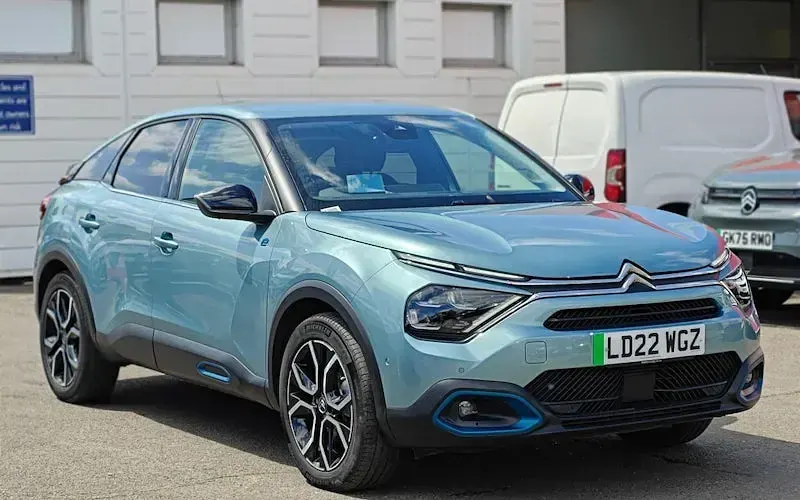 Used Citroën e-C4 Shine 100 kW (136 HP) 2022 Hatchback