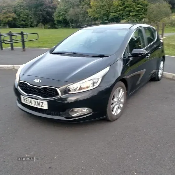 Used Kia Ceed 128 HP (94 kW) 2014 Black Hatchback