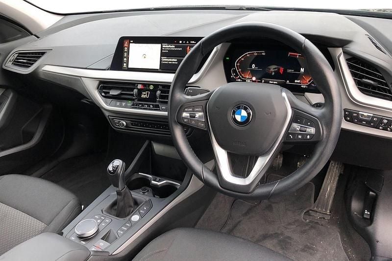 Used BMW 118 Comfort Edition 136 HP (100 kW) 2023 Black Hatchback