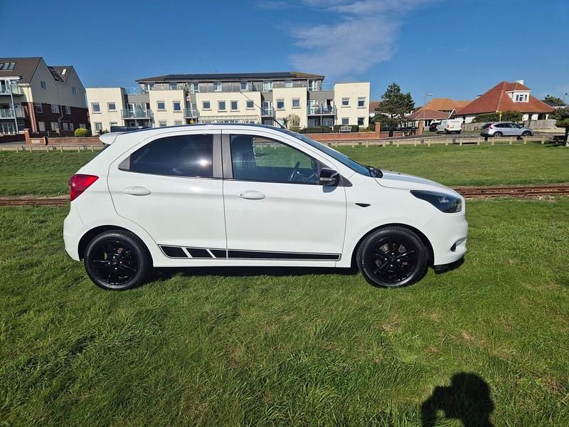 Oxford white with contrasting black roof Used 2018 Ford Ka Plus Zetec Hatchback | £8,495 (A bit pricey) - Image 1/4