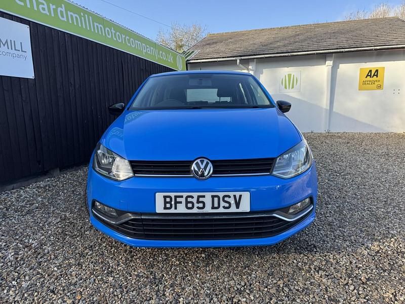 Begagnad VW Polo SE 2015 Blå Halvkombi