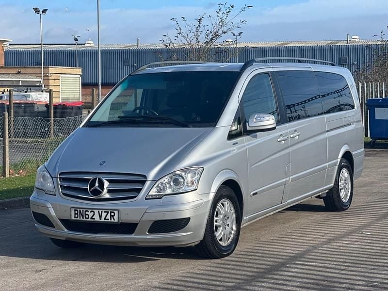 Begagnad Mercedes Viano 2012 Silver Minibuss