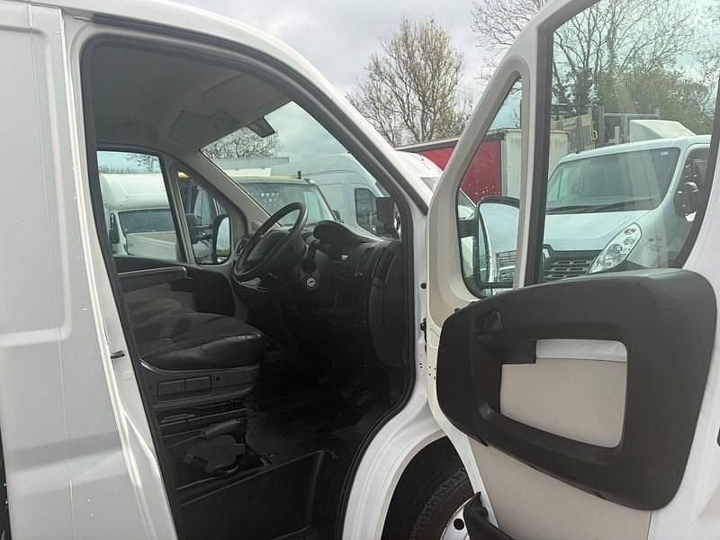 Begagnad Peugeot Boxer 2019 Vit Van