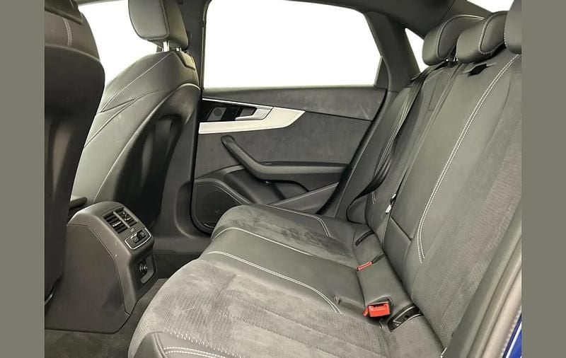 Used Audi A4 S-Line 163 HP (119 kW) 2024 Blue Sedan