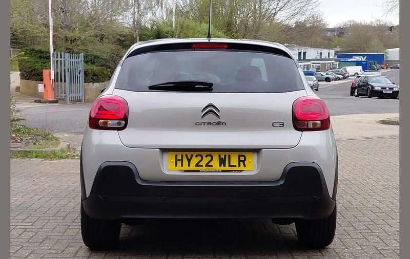 Used Citroën C3 PureTech 82 HP (60 kW) 2022 Beige Hatchback