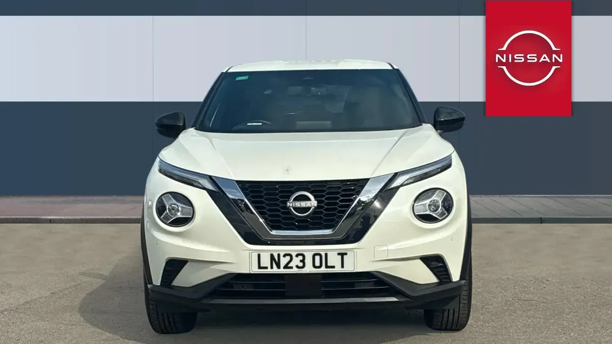 Used Nissan Juke N-Connecta 114 HP (83 kW) 2023 White SUV