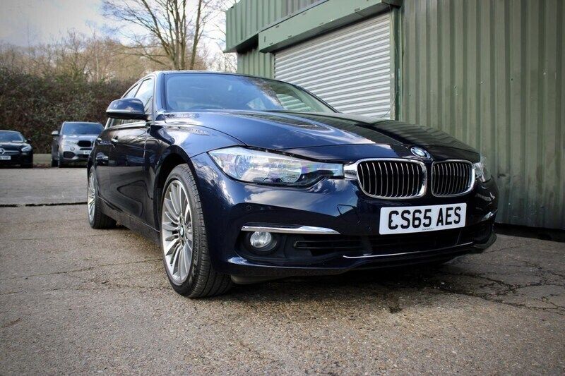 Used BMW 330 Luxury Line 252 HP (185 kW) 2015 Blue Sedan