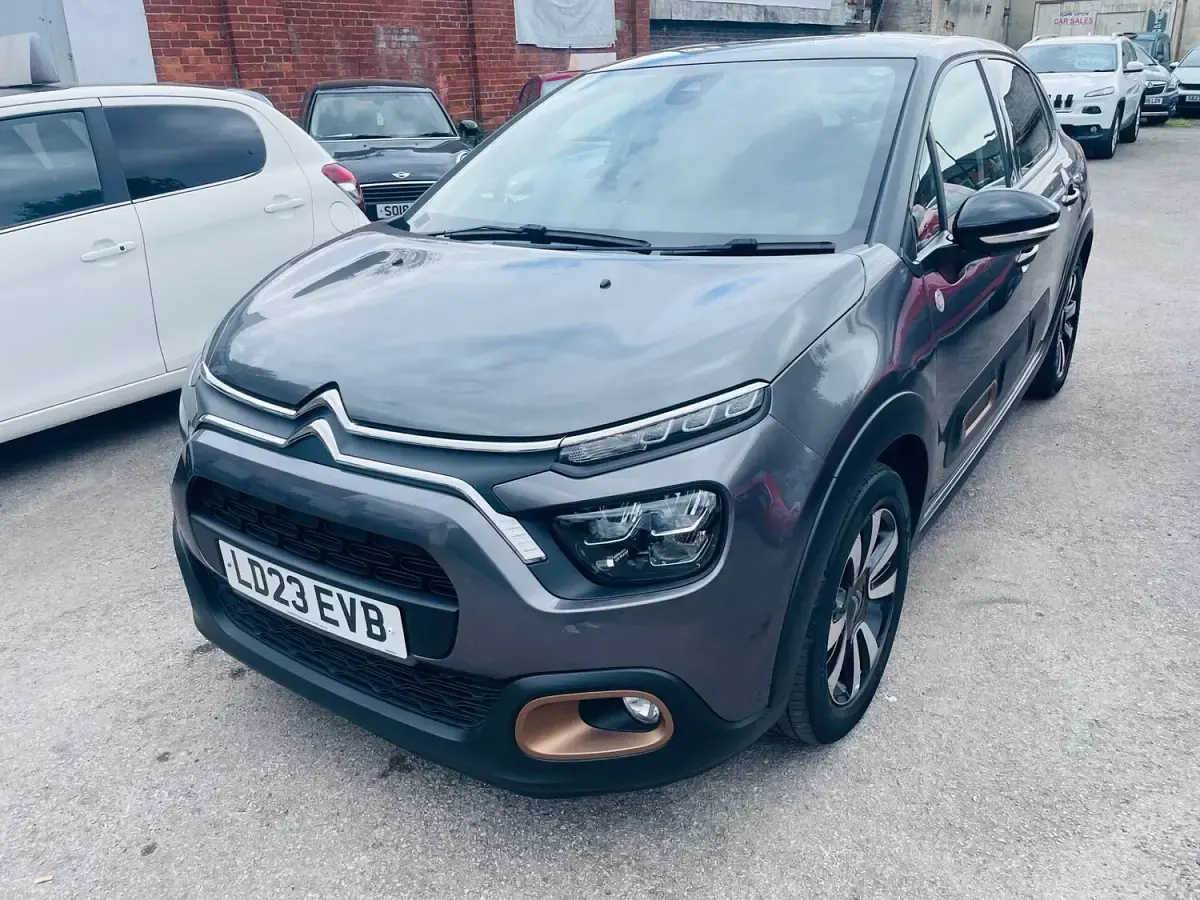 Used Citroën C3 PureTech 81 HP (59 kW) 2023 Grey Hatchback