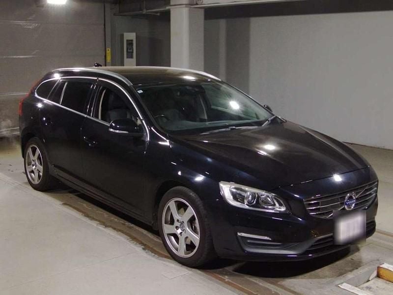 Used Volvo V60 2014 Black Estate