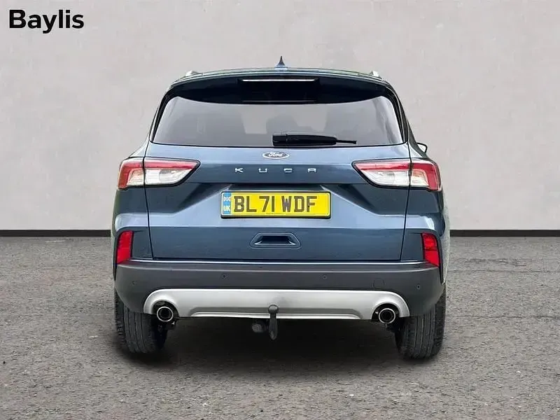 Second-hand Ford Kuga Zetec 120 CP (88 kW) 2022 Albastru SUV