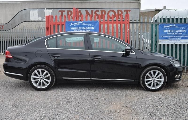 Used VW Passat Executive 105 HP (77 kW) 2014 Black Sedan
