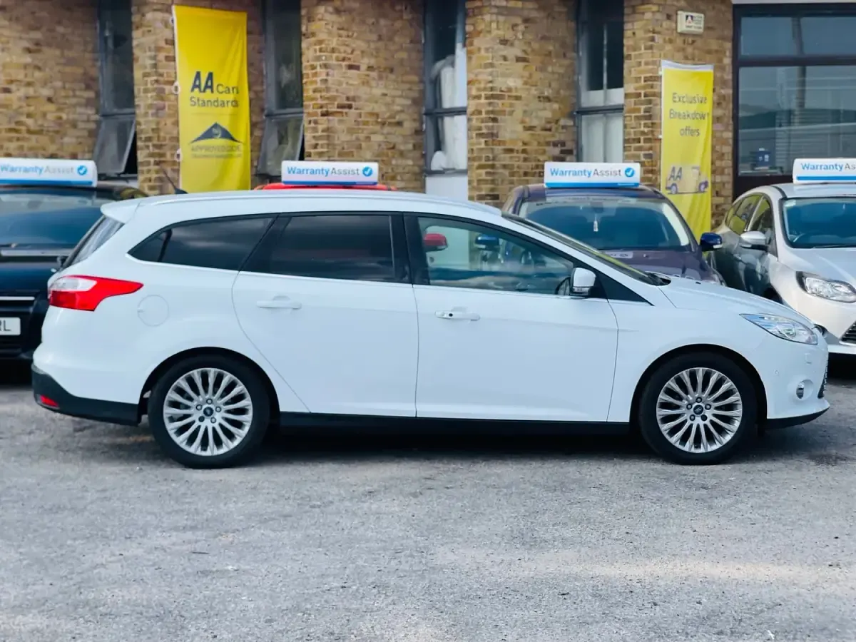 Used Ford Focus Titanium X 125 HP (91 kW) 2012 White Estate