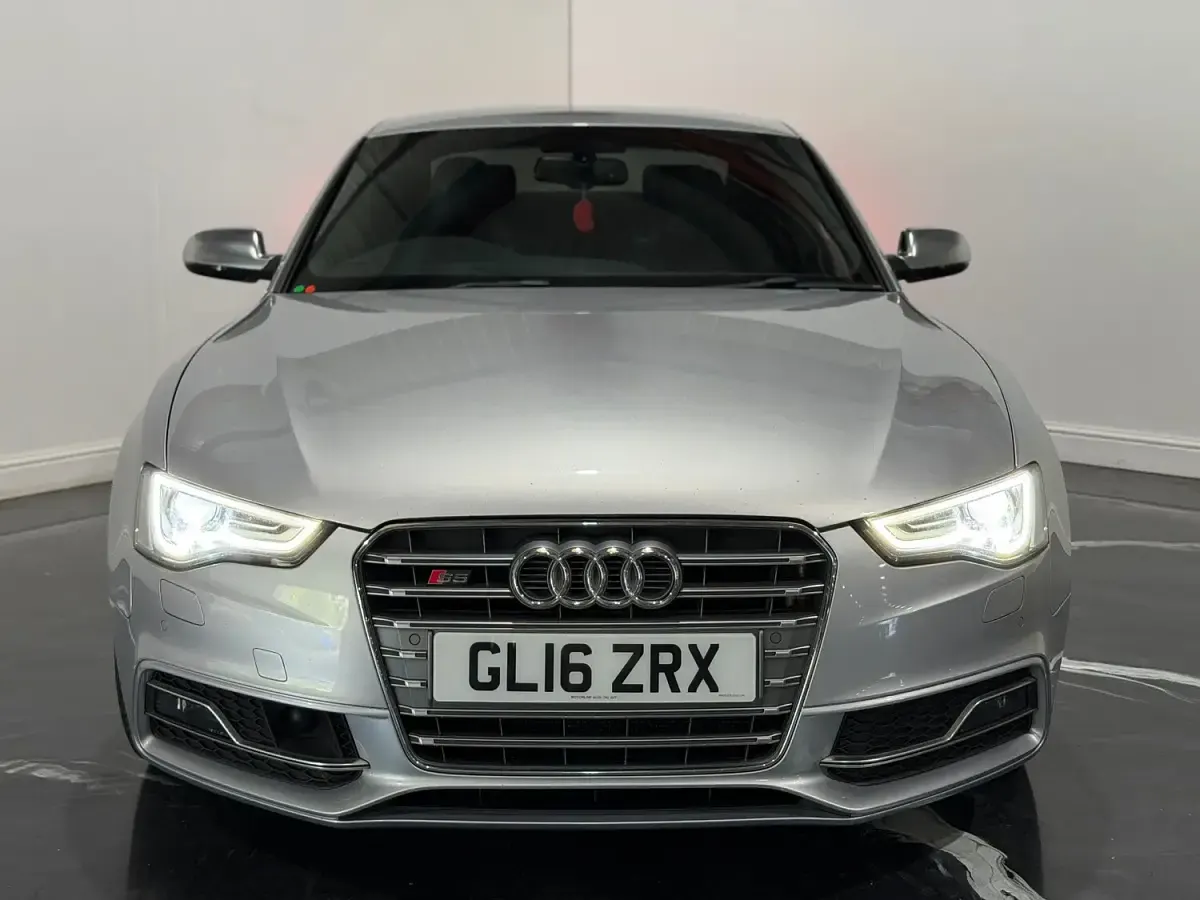 Used Audi S5 Design 333 HP (244 kW) 2016 Silver Coupe