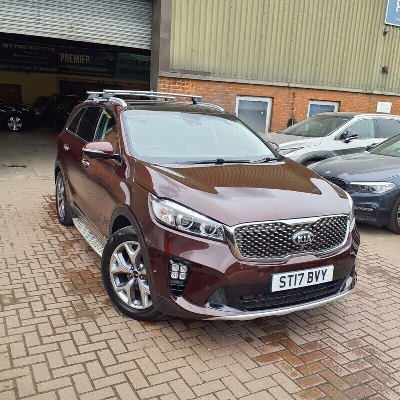 Red Used 2017 Kia Sorento 4 SUV | £14,480 (Super price) - Image 1/4
