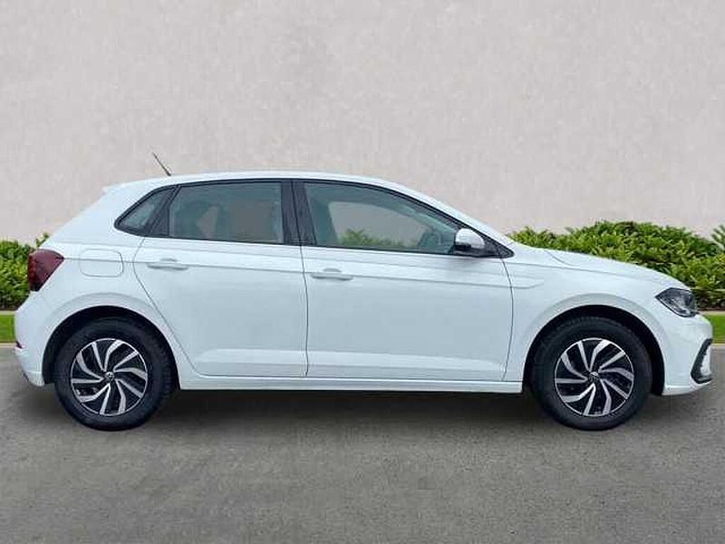 Used VW Polo Life 80 HP (58 kW) 2023 White Hatchback
