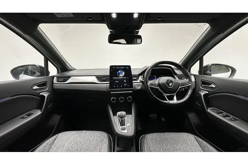 Used Renault Captur 143 HP (105 kW) 2021 White/black SUV