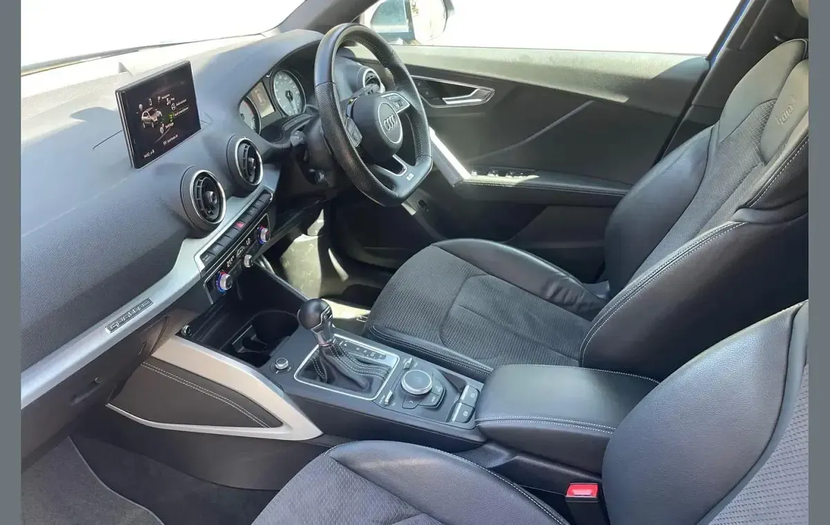 Used Audi SQ2 Design 296 HP (217 kW) 2019 Blue SUV