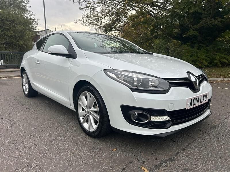 White Used 2014 Renault Mégane Coupé Dynamique Coupe | £3,495 (Fair price) - Image 1/4