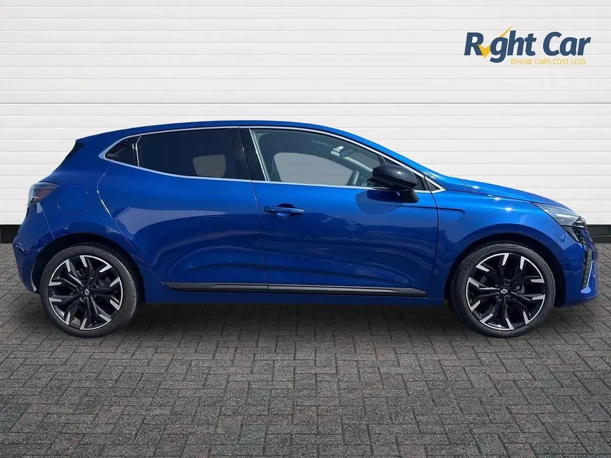 Used Renault Clio Techno 90 HP (66 kW) 2025 Iron blue  Hatchback