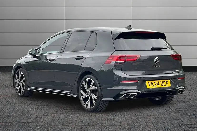 Used VW Golf VIII R-line 150 HP (110 kW) 2024 Urano grey Hatchback
