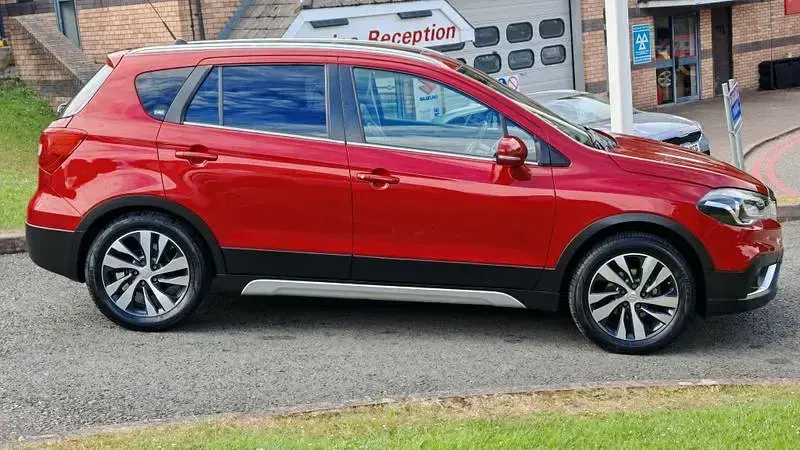 Used Suzuki SX4 SZ5 140 HP (102 kW) 2019 Red Hatchback