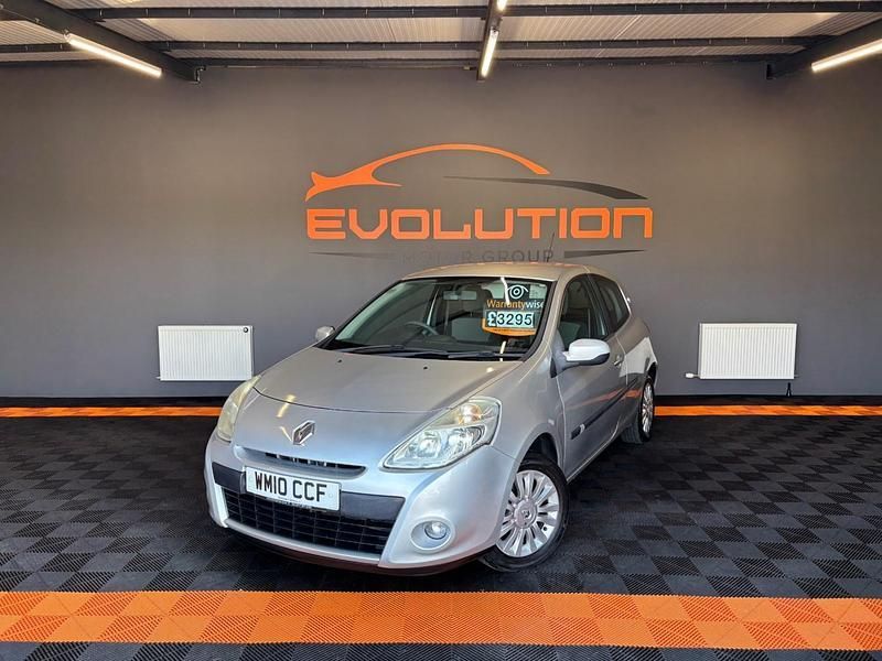 Silver Used 2010 Renault Clio II Hatchback | £2,995 (Fair price) - Image 1/4
