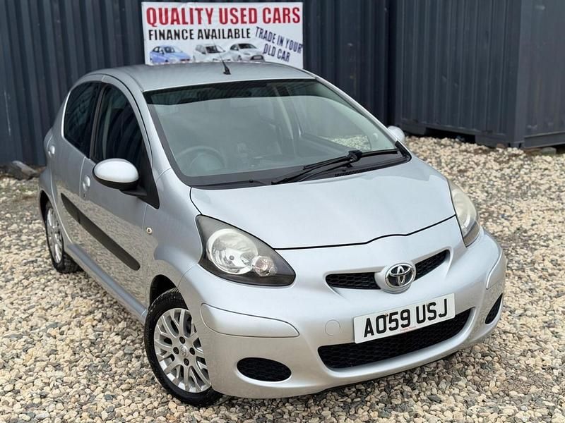 Used Toyota Aygo Platinum 67 HP (49 kW) 2009 Silver Hatchback