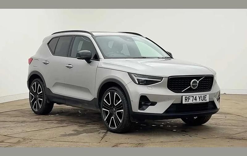 Used Volvo XC40 Ultra 194 HP (142 kW) 2025 Silver SUV