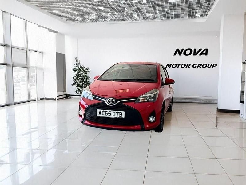Red Used 2015 Toyota Yaris Sport Hatchback | £5,499 (Fair price) - Image 1/4