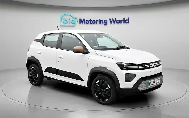 Used Dacia Spring Extreme 47 kW (65 HP) 2025 White Hatchback