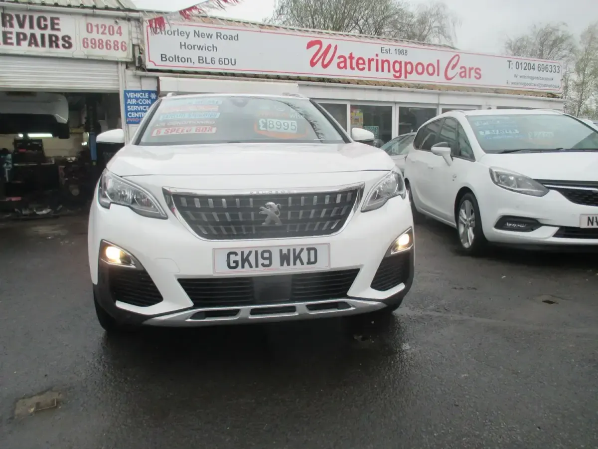 Second-hand Peugeot 3008 Allure 2019 Alb SUV