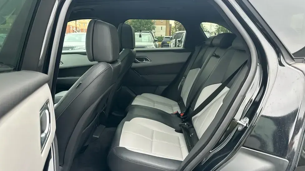 Used Land Rover Range Rover Velar Autobiography 204 HP (150 kW) 2025 Metallic  santorini black SUV