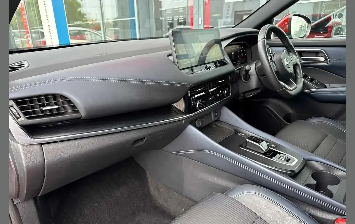 Used Nissan Qashqai Tekna 190 HP (139 kW) 2023 Red SUV