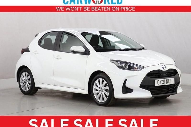 Used 2021 Toyota Yaris Hybrid | £13,400 (Good price) - Image 1/1