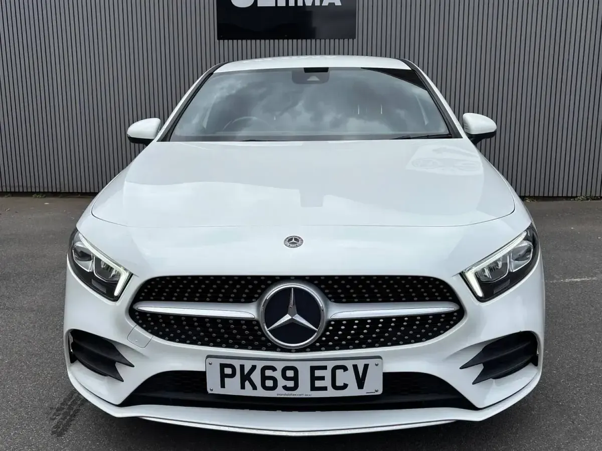 Used Mercedes A180 AMG line 114 HP (83 kW) 2019 White Sedan