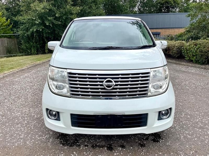 Used Nissan Elgrand S 2007 Pearl white MPV