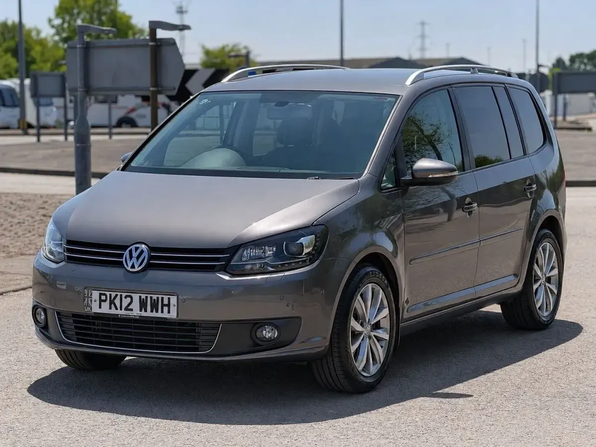 Used VW Touran 140 HP (102 kW) 2012 Grey MPV