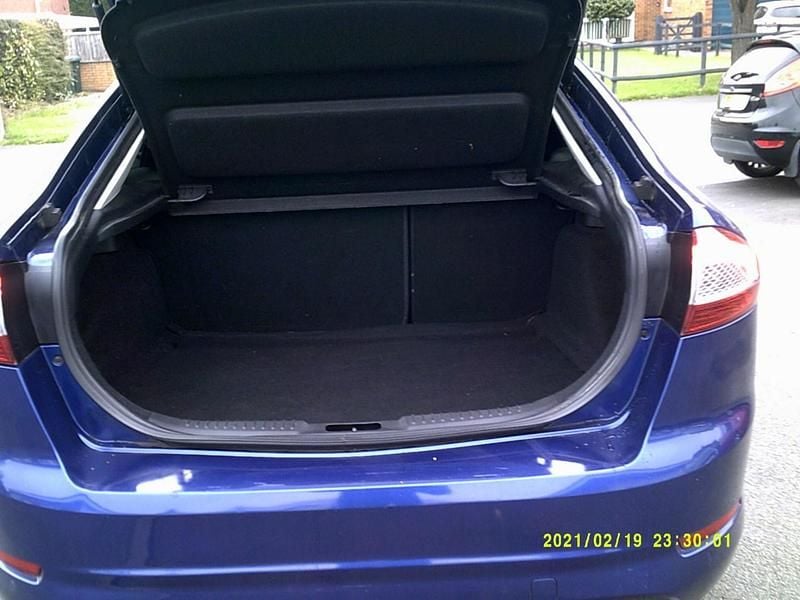 Image 3/4