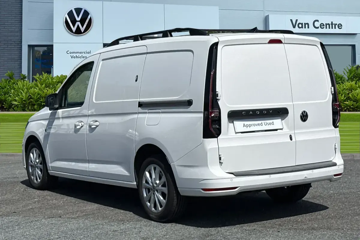 Used VW Caddy Maxi Pro 122 HP (89 kW) 2021 White MPV